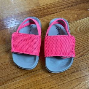 Cat & Jack pink slides 7/8